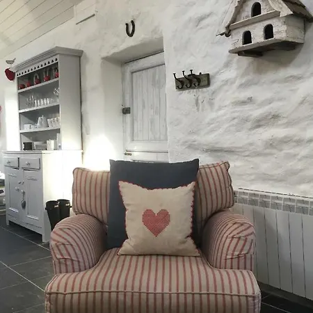 The Old Beach Cottage, Achill Holiday home Doogort