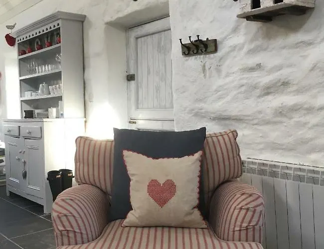 The Old Cottage, Achill 別荘 Doogort